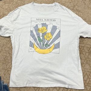 Oversized graphic tee